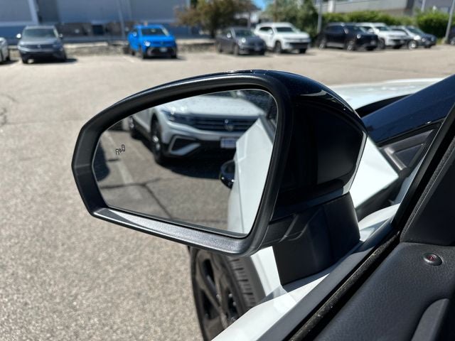 2025 Volkswagen Taos 1.5T SE Black