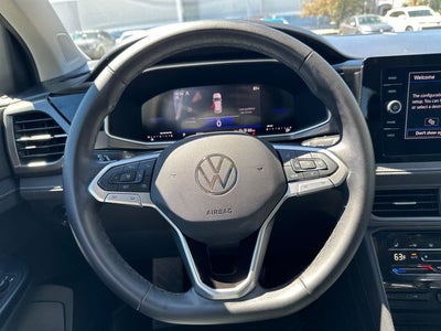 2025 Volkswagen Taos 1.5T SE Black