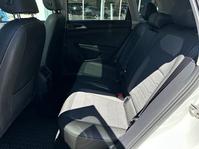 2025 Volkswagen Taos 1.5T SE Black