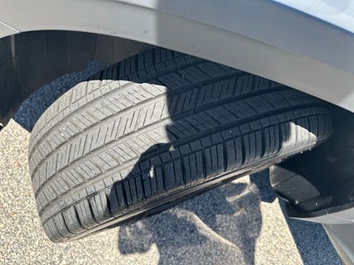 2025 Volkswagen Taos 1.5T SE Black