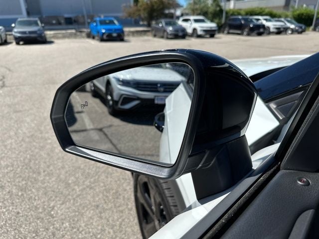 2025 Volkswagen Taos 1.5T SE Black