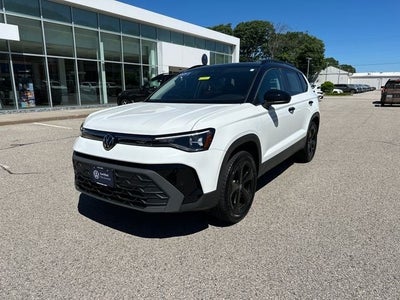 2025 Volkswagen Taos 1.5T SE Black