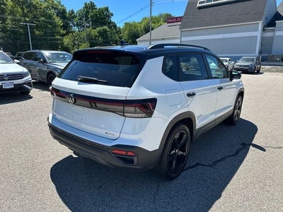 2025 Volkswagen Taos 1.5T SE Black