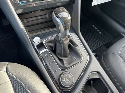 2026 Volkswagen Taos 1.5T SE Black