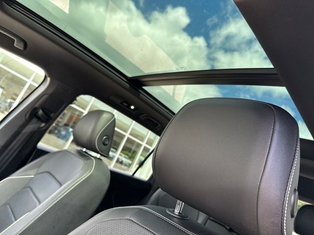 2022 Volkswagen Tiguan 2.0T SEL R-Line