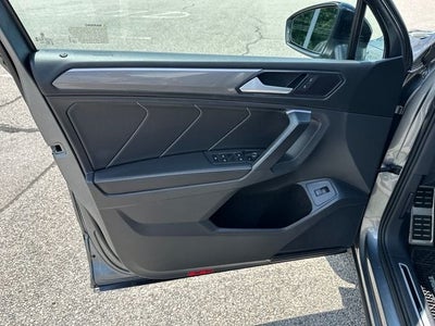 2024 Volkswagen Tiguan 2.0T SE R-Line Black