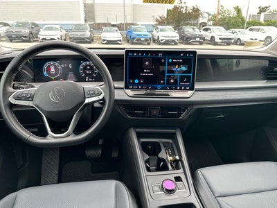 2025 Volkswagen Tiguan 2.0T SE