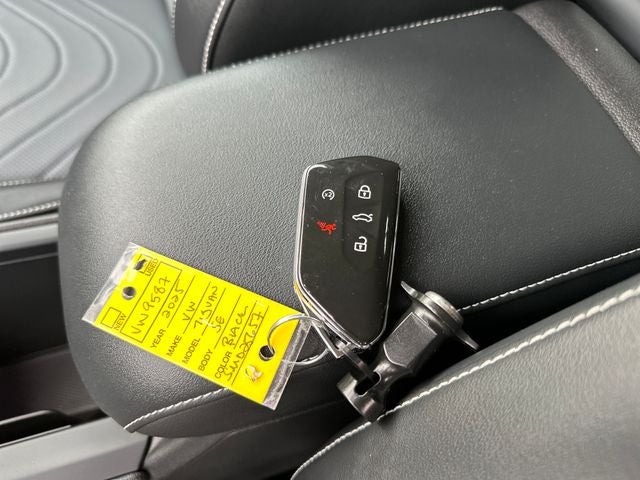 2025 Volkswagen Tiguan 2.0T SE