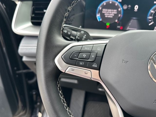 2025 Volkswagen Tiguan 2.0T SE