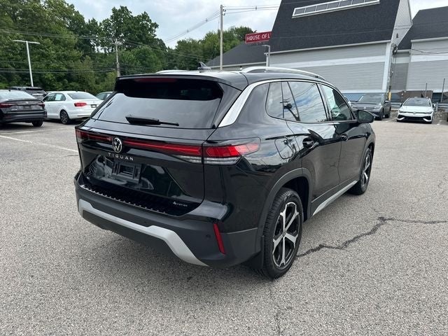 2025 Volkswagen Tiguan 2.0T SE