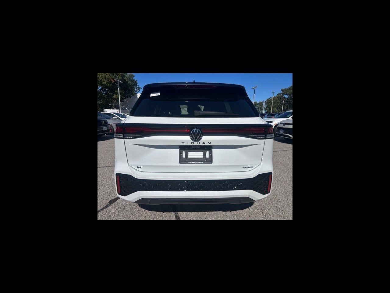 2026 Volkswagen Tiguan SE R-Line Black