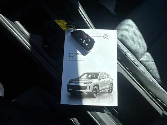 2026 Volkswagen Tiguan SE R-Line Black