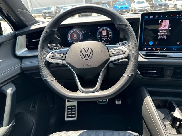 2025 Volkswagen Tiguan 2.0T SE R-Line Black