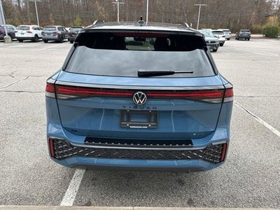 2026 Volkswagen Tiguan 2.0T SE R-Line Black