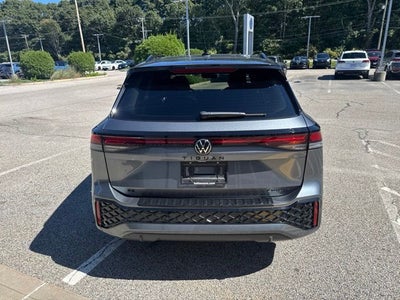 2026 Volkswagen Tiguan 2.0T SE R-Line Black