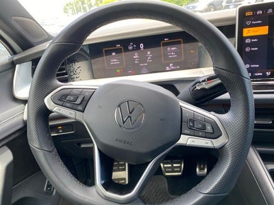 2025 Volkswagen Tiguan 2.0T SE R-Line Black