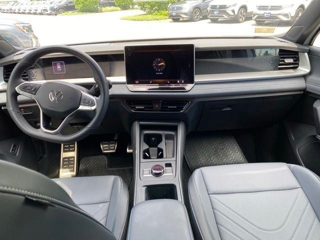 2025 Volkswagen Tiguan 2.0T SE R-Line Black