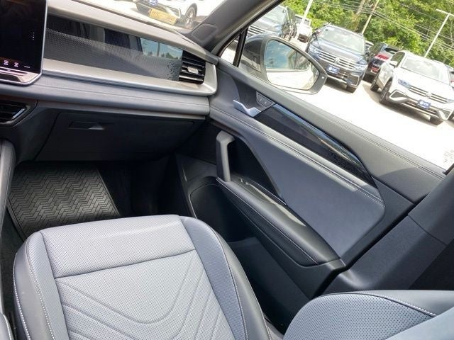 2025 Volkswagen Tiguan 2.0T SE R-Line Black