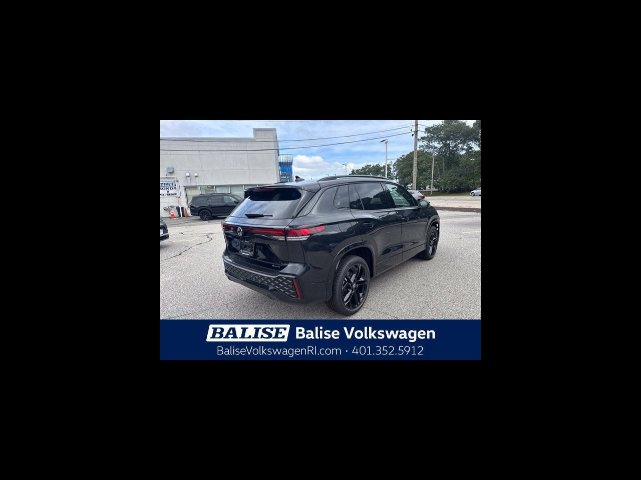 2026 Volkswagen Tiguan 2.0T SE R-Line Black