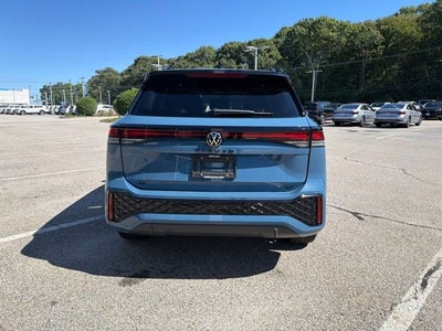 2026 Volkswagen Tiguan SE R-Line Black
