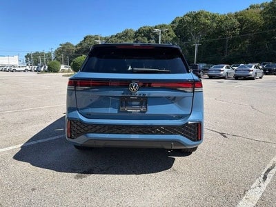 2026 Volkswagen Tiguan SE R-Line Black