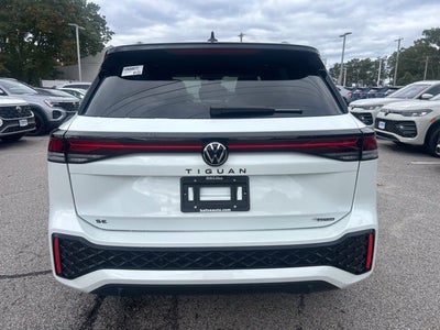 2026 Volkswagen Tiguan SE R-Line Black