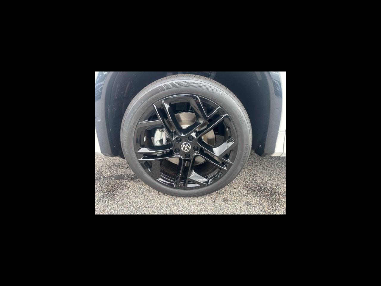 2026 Volkswagen Tiguan SE R-Line Black