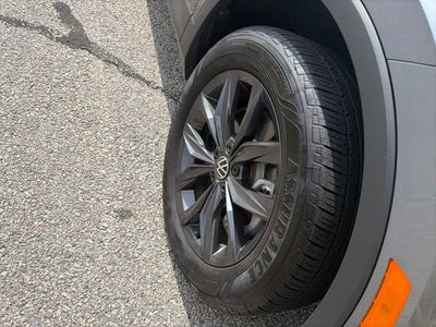 2024 Volkswagen Tiguan 2.0T SE