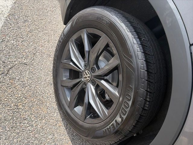 2024 Volkswagen Tiguan 2.0T SE