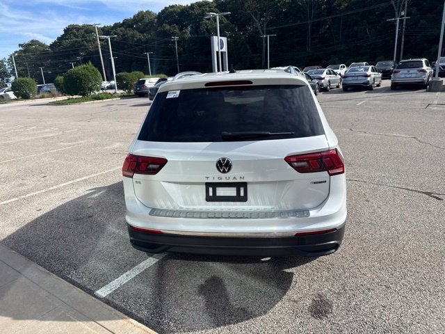 2023 Volkswagen Tiguan 2.0T SE