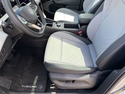2026 Volkswagen Tiguan 2.0T SE