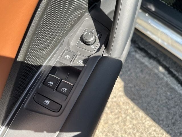 2026 Volkswagen Tiguan 2.0T SEL R-Line Turbo