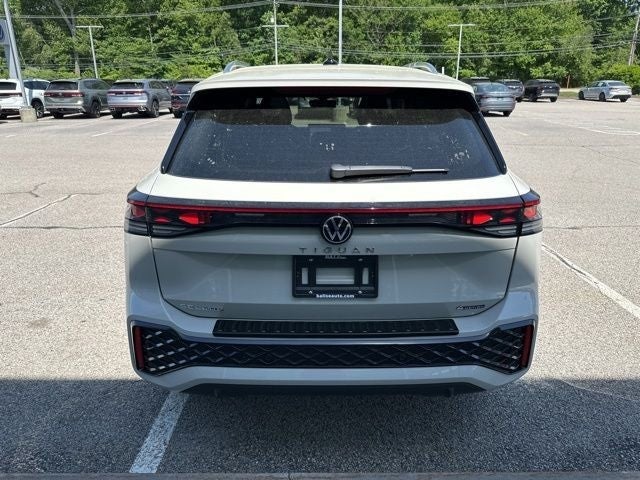 2026 Volkswagen Tiguan 2.0T SEL R-Line Turbo