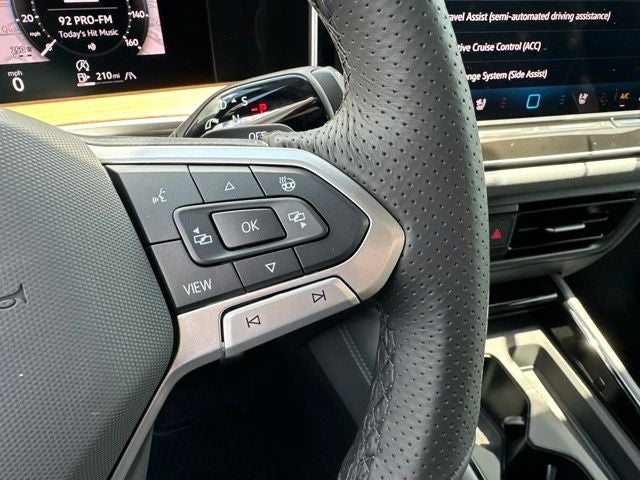 2026 Volkswagen Tiguan 2.0T SEL R-Line