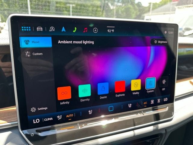 2026 Volkswagen Tiguan 2.0T SEL R-Line