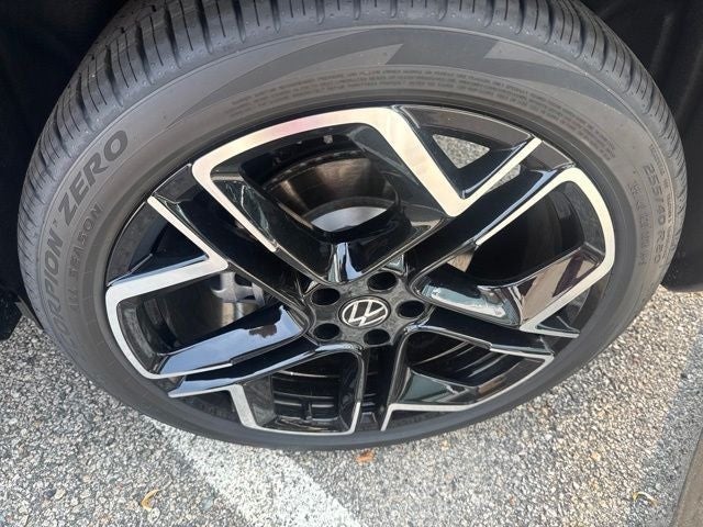 2026 Volkswagen Tiguan 2.0T SEL R-Line Turbo