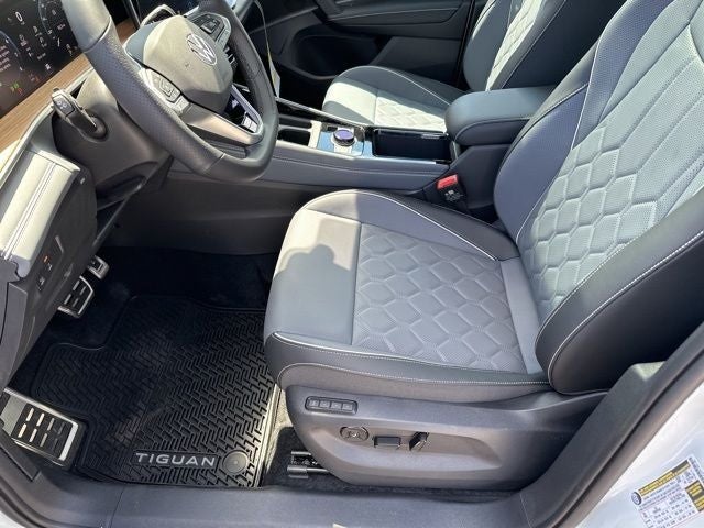2026 Volkswagen Tiguan 2.0T SEL R-Line Turbo