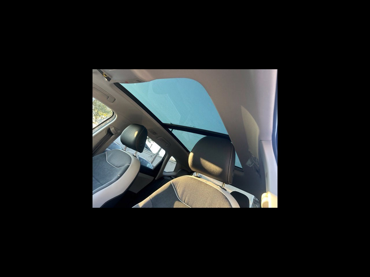 2027 Volkswagen Taos 1.5T SE