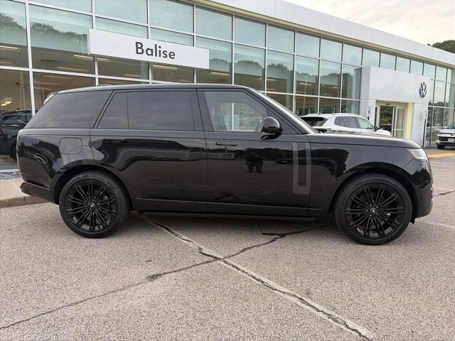 2025 Land Rover Range Rover SE LWB
