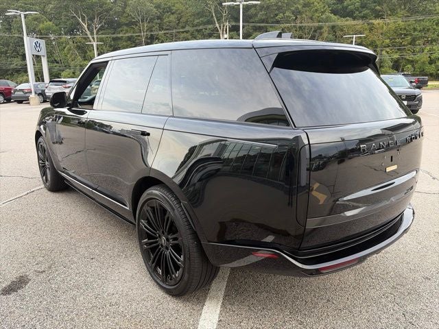 2025 Land Rover Range Rover SE LWB