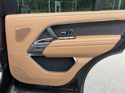 2025 Land Rover Range Rover SE LWB