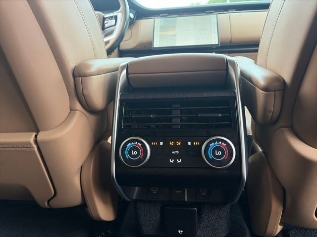 2025 Land Rover Range Rover SE LWB