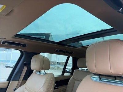 2025 Land Rover Range Rover SE LWB