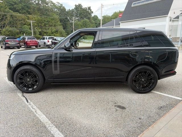 2025 Land Rover Range Rover SE LWB
