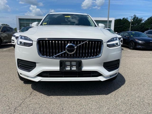 2021 Volvo XC90 T6 Momentum