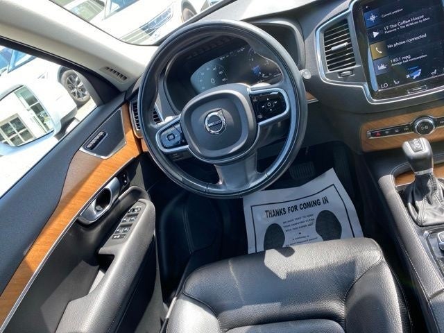 2021 Volvo XC90 T6 Momentum