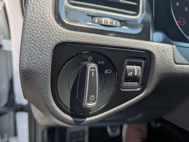 2017 Volkswagen Golf GTI Sport
