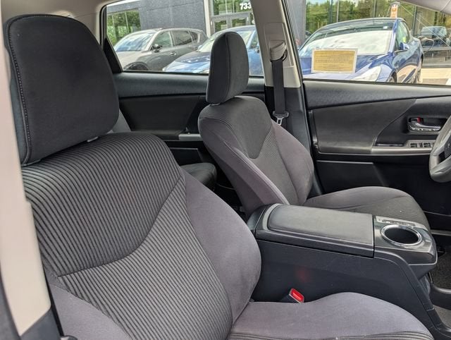 2017 Toyota Prius v Two