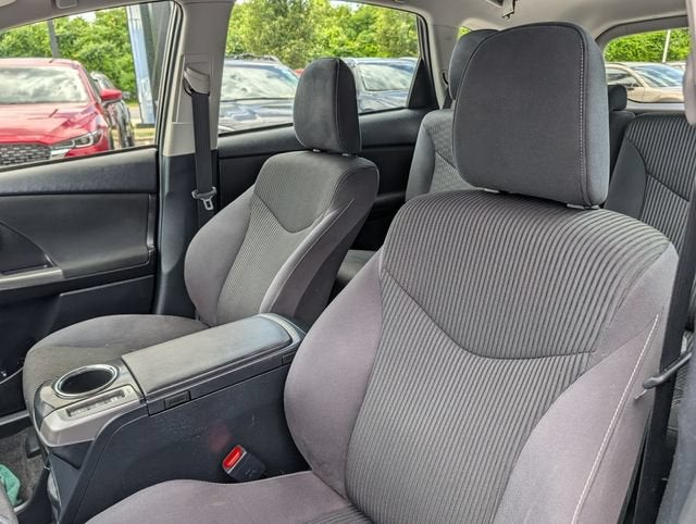 2017 Toyota Prius v Two