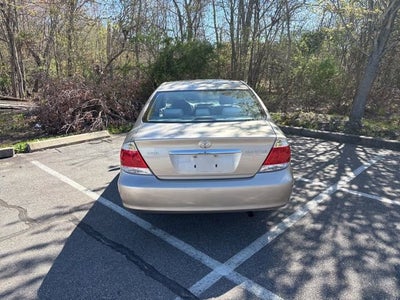 2005 Toyota Camry LE